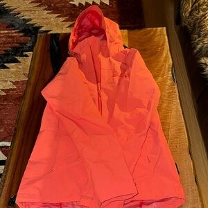 ￼NWT JACK WOLFSKIN ladies XS rain jacket